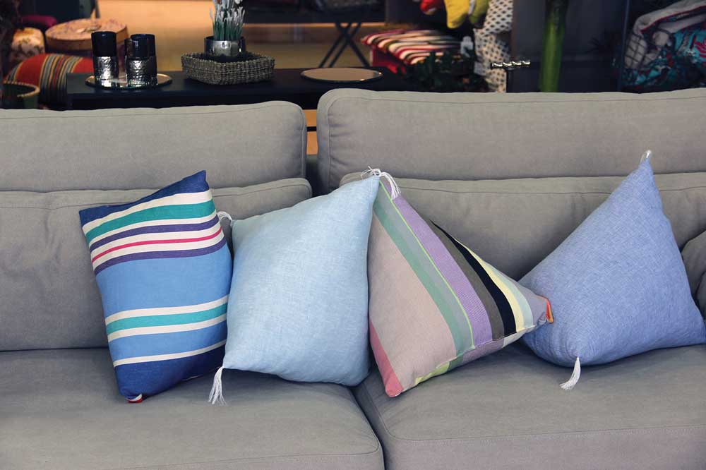 Coussins berlingots tons bleus. Disponibles dans toutes les dimensions et coloris.