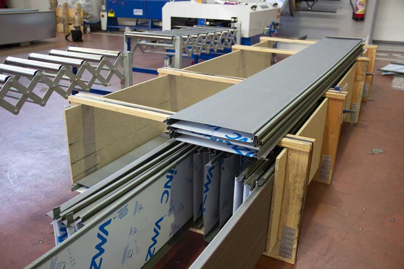 Profilage de bacs à joint debout